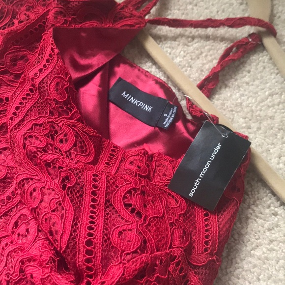 MINKPINK Flamenco Lace Halter Top NWT - Picture 4 of 4